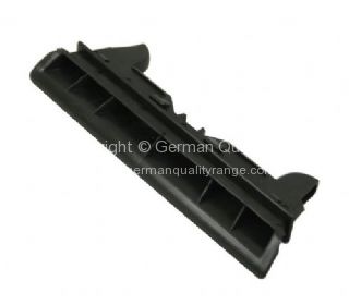 German quality centre dash vent trim for padded dash - OEM PART NO: 113255483