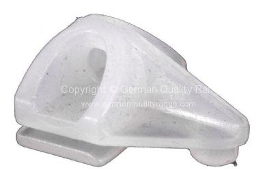German quality internal door release rod fixing clip - OEM PART NO: 411837085