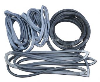 German quality Genuine aperture seal kit LHD - OEM PART NO: 251898914A